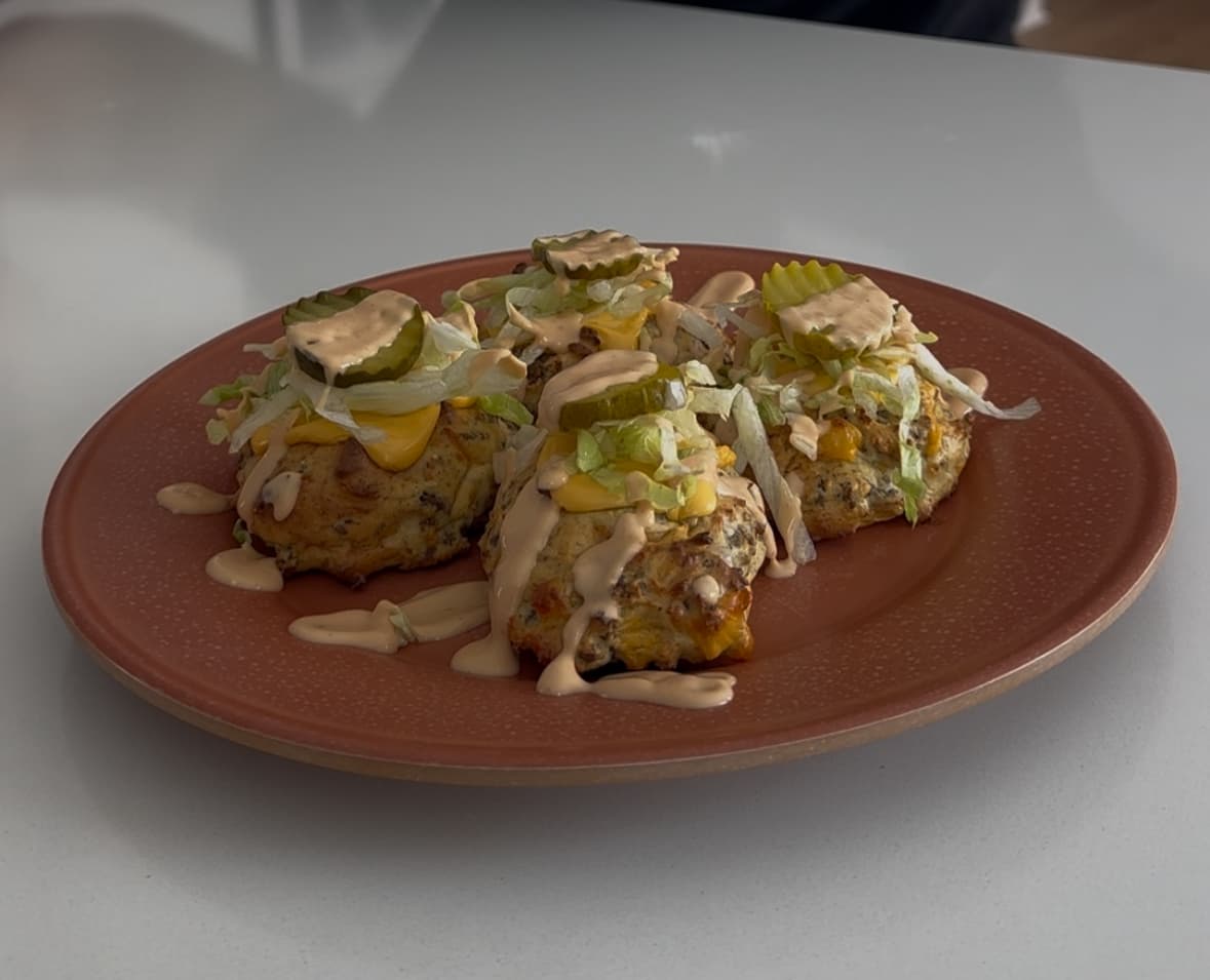 Cheeseburger Biscuit (High Protein & Low Carb)